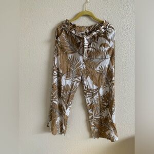 Comfy Wide Leg Floral Pant With Belt 🌴